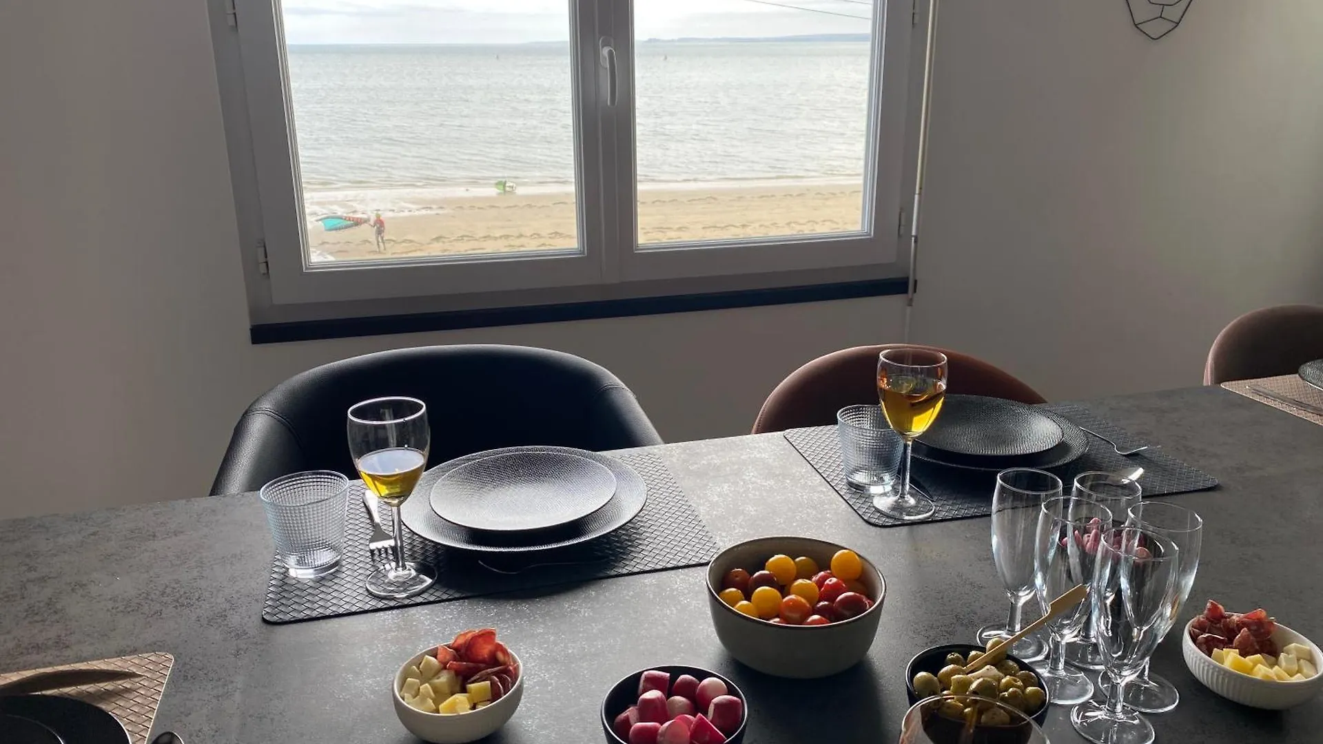 Holiday home Beach House Waterfront Maison De Plage Plerin
